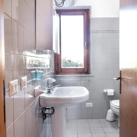 M253 - Marcelli, Trilocale Con Terrazzo A 100mt Dal Mare