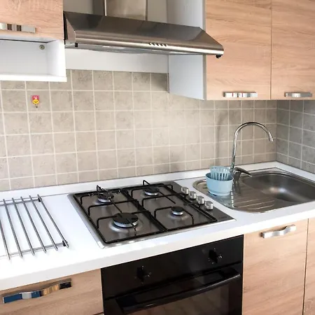 M253 - Marcelli, Trilocale Con Terrazzo A 100mt Dal Mare *