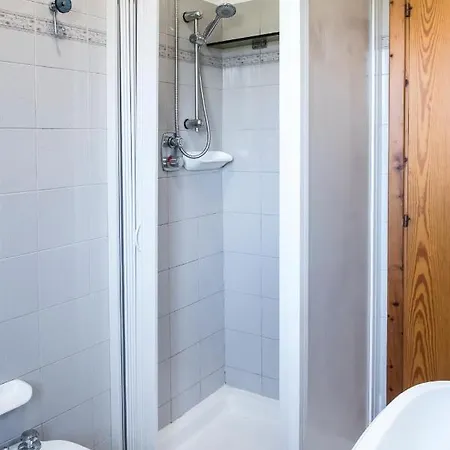 M253 - Marcelli, Trilocale Con Terrazzo A 100mt Dal Mare *